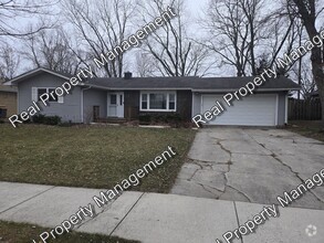 Building Photo - Three Bedroom Crown Point Ranch