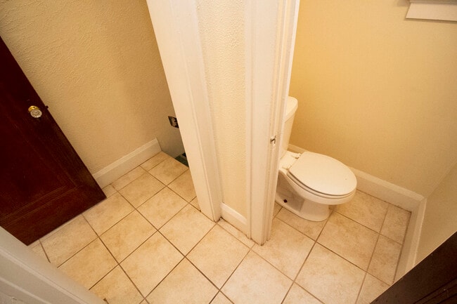 Building Photo - 2151 W Sylvania Ave