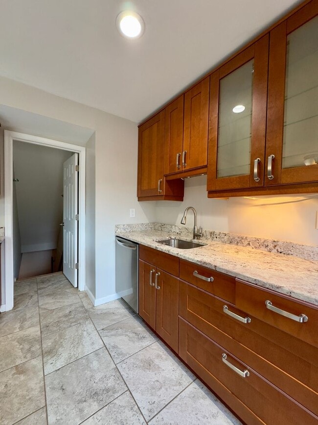 Building Photo - Charming 2 Bedroom/1.5 Bathroom Townhome in Nottingham, MD!