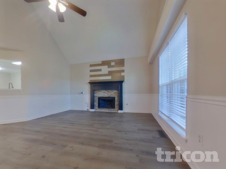 Building Photo - 304 Lafayette St