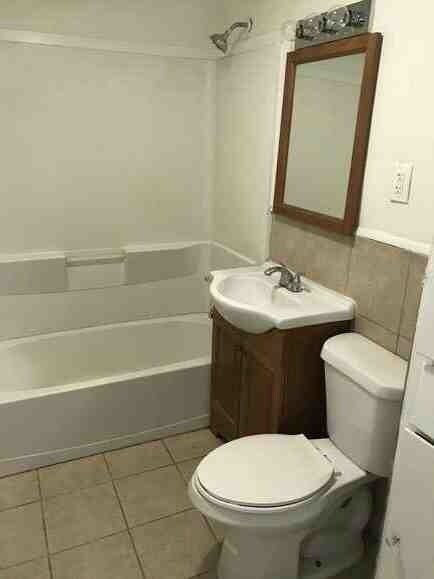 Building Photo - 3205 Luna St