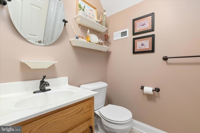 Building Photo - 882 Liberty Furnace Rd