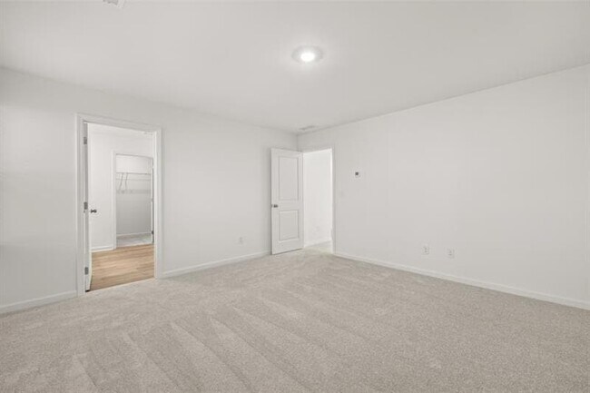 Building Photo - 954 Evergreen Rd