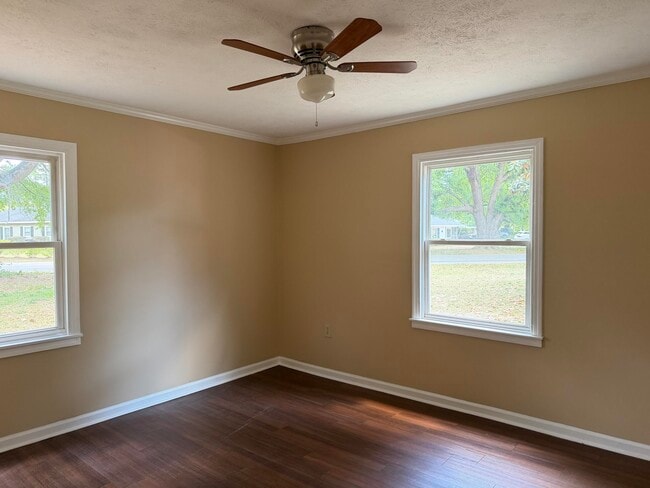 Building Photo - 118 Taylor St