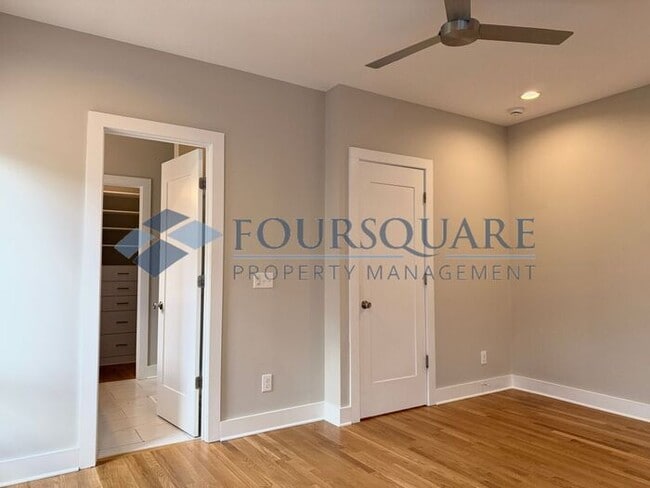 Building Photo - Beautiful  3-Bed / 3.5-Bath End-Unit Townhome with Rooftop Patio, Skyline Views & Climate-Control...