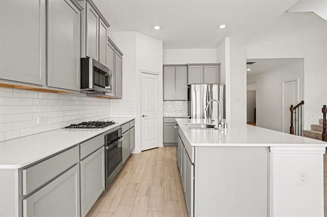 Building Photo - 512 Birch Ave