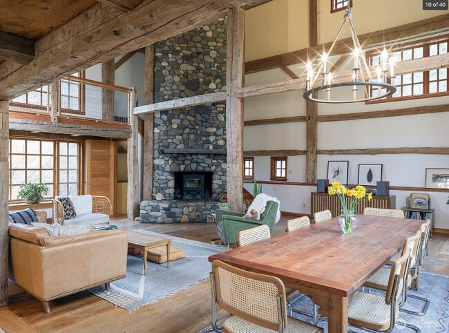 Building Photo - Orcas Landing Custom Built Luxury Home