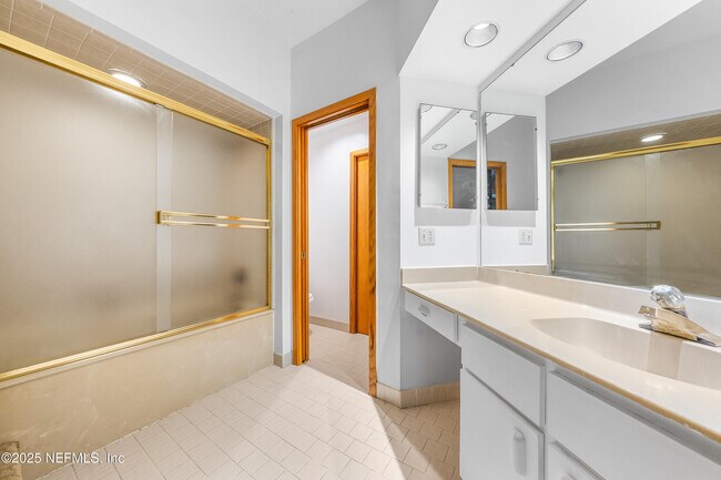 Building Photo - 2930 Ravines Rd