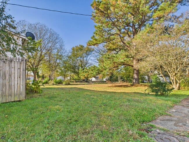 Building Photo - 315 High St