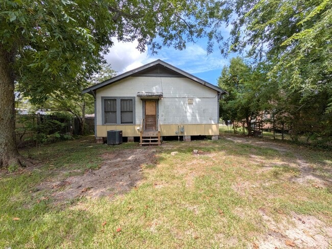 Building Photo - 4315 Brandon Ave