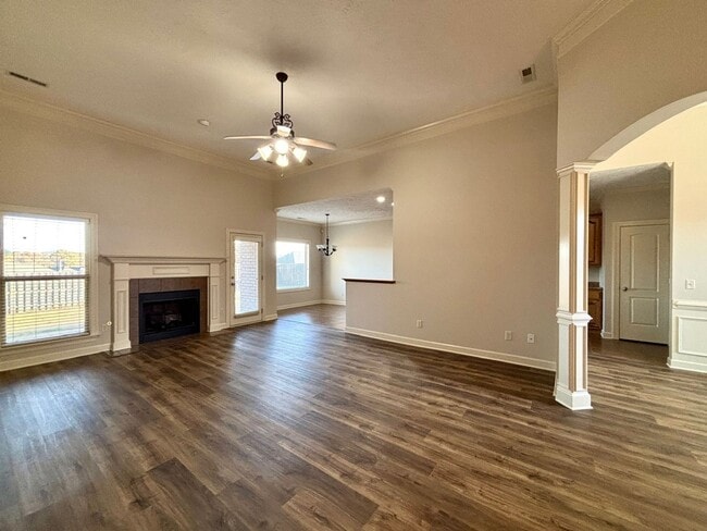 Building Photo - Walnut Trace Subdivision