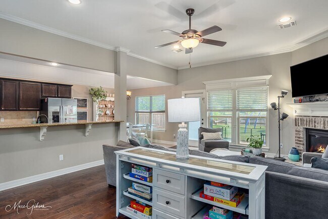 Building Photo - LEGACY HOME AVAILABLE! BELLE ROSE!