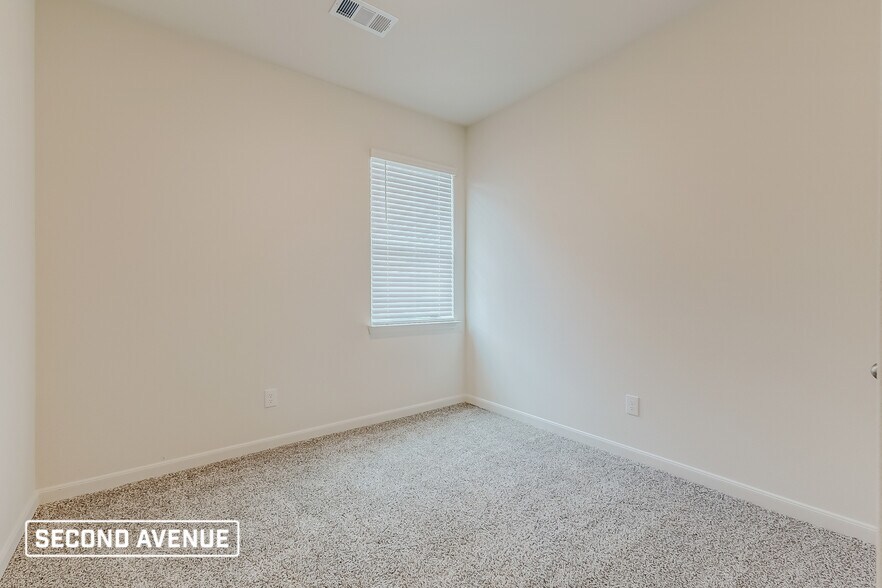 Building Photo - 9616 Sierra Grande Dr