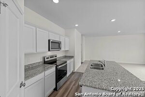 Building Photo - 14382 Palm Ridge