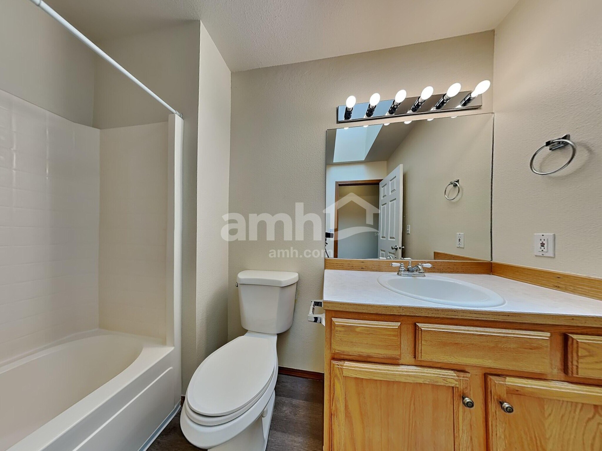 Building Photo - 414 Orting Ave NW