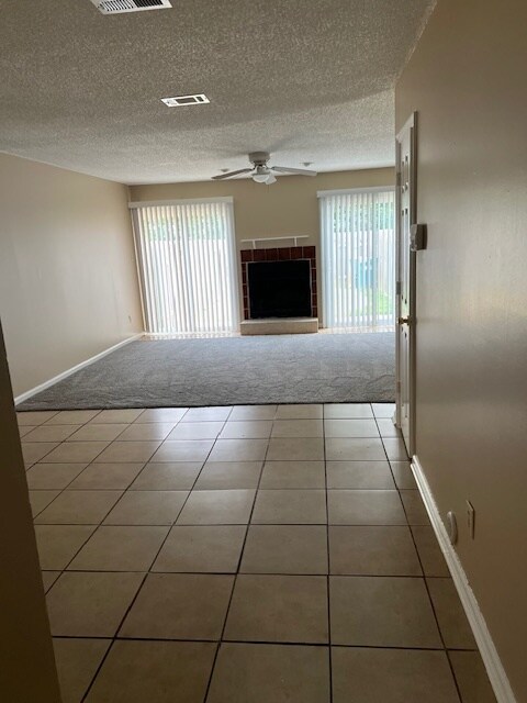 Building Photo - 14 Landview Ct
