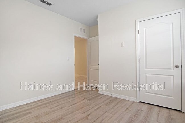 Building Photo - 3189 Royal Tern Dr