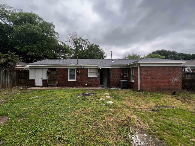 Building Photo - 4801 Given Ave