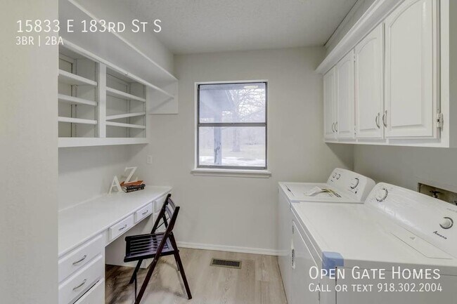 Building Photo - 15833 E 183rd St S