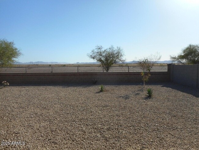 Building Photo - 16910 N Rosa Dr