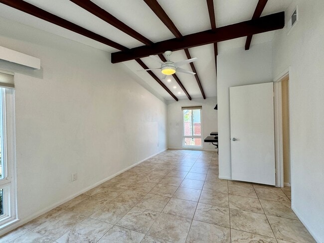 Building Photo - Beautiful 3 Bed / 2 Bath Home in La Mesa –...