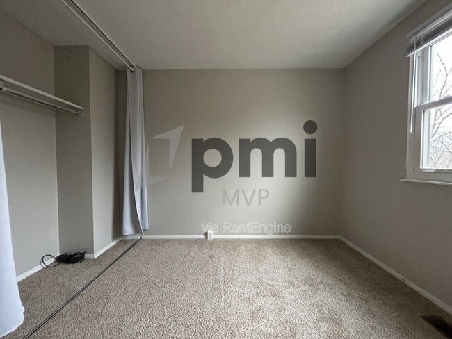 Building Photo - 7490 Stonetrail Way