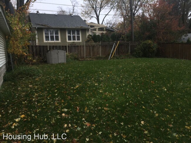 Building Photo - 3 br, 2 bath House - 632 Morgan Ave South