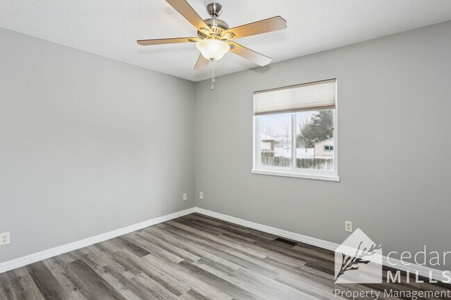 Building Photo - 4 bedroom Home in West Wichita