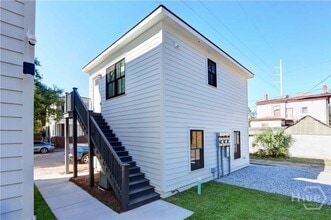 Building Photo - 226 W 39th St