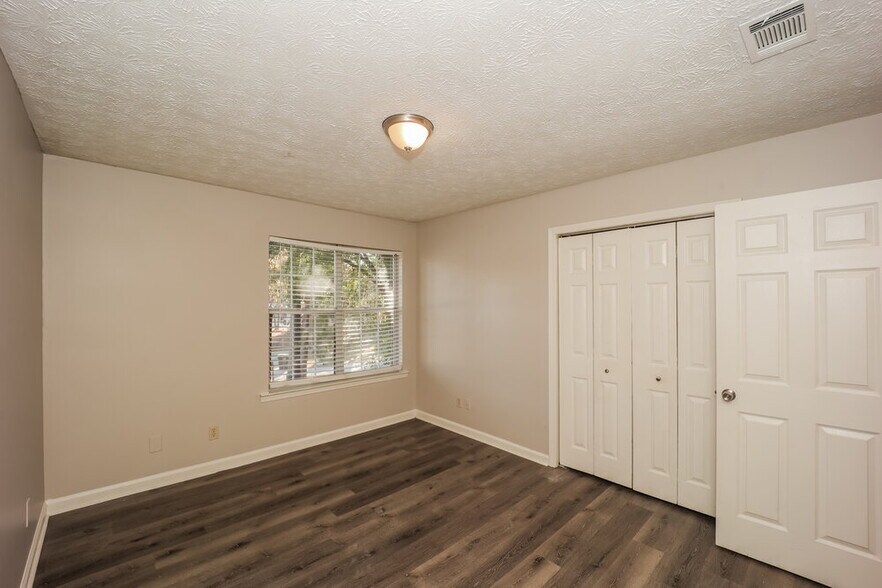 Building Photo - 1216 Gallatin Ct