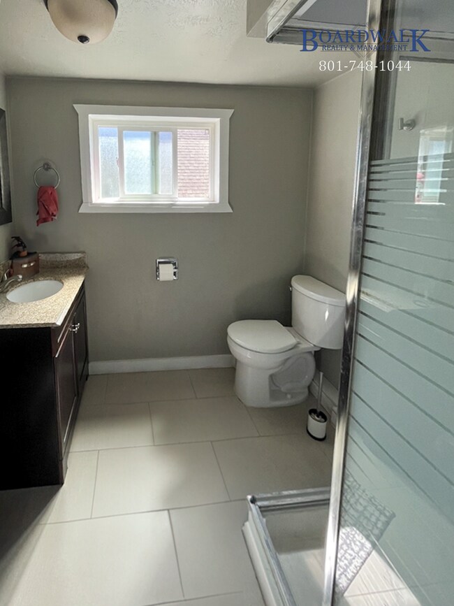 Building Photo - Cozy Private Bedroom in House Share