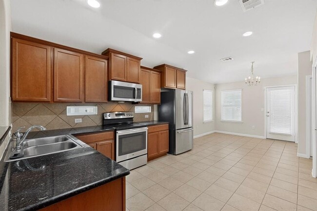 Building Photo - 18336 Friendship Hill Dr