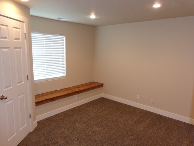 Building Photo - 6423 S High Bluff Dr