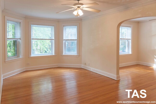 Building Photo - 4861 N Hermitage Ave