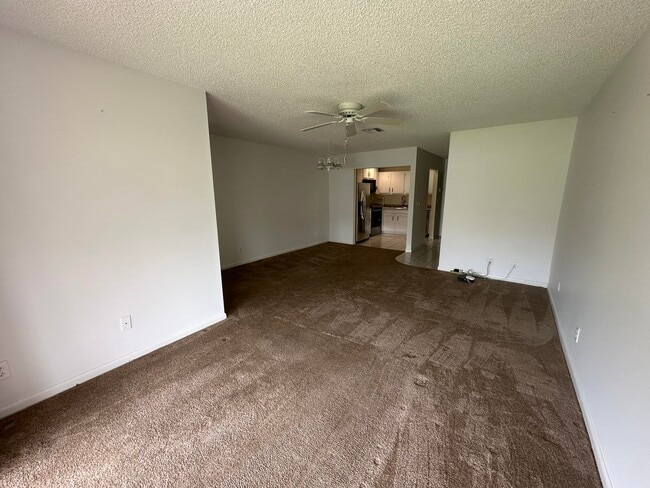 Building Photo - 933 Savannas Point Dr