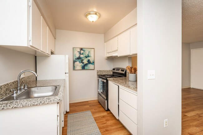 Floorplan - Redwoods at Mather Station Apartments