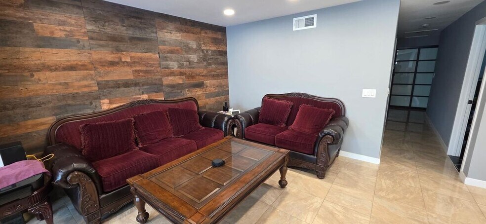 Building Photo - 15947 Amber Valley Dr