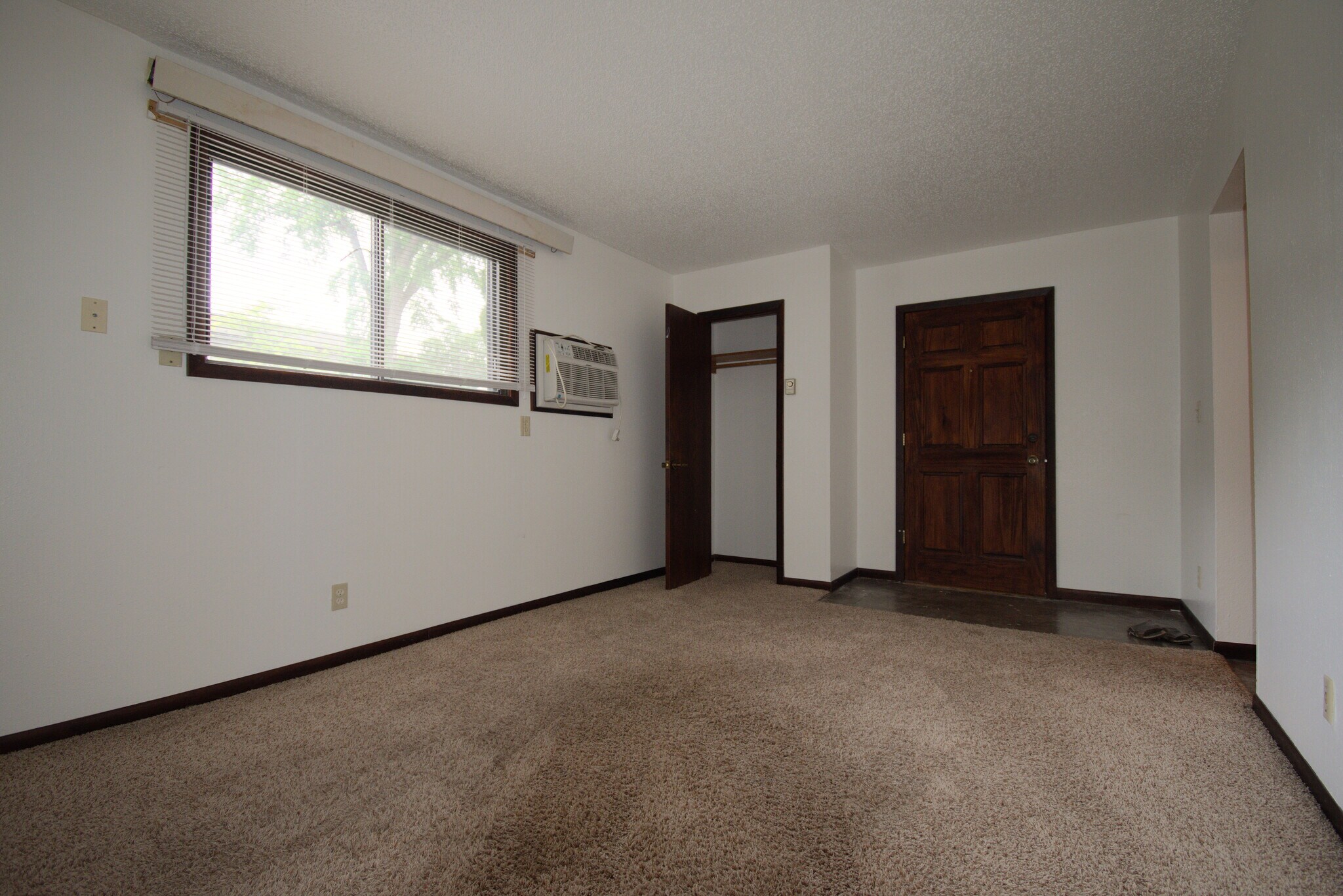 Building Photo - 803 8th St N