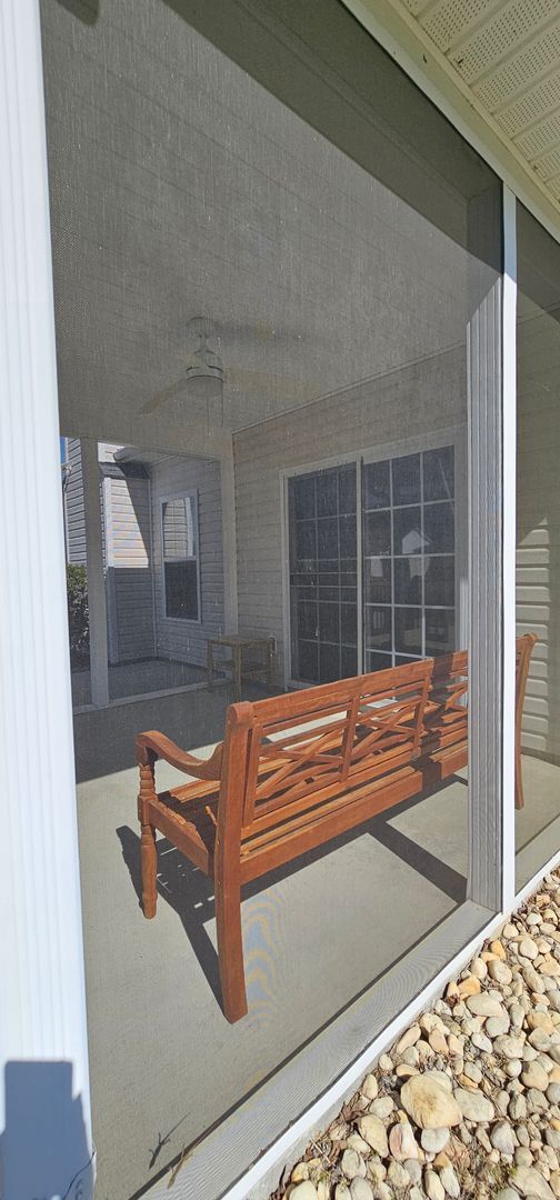 Building Photo - 1593 Langley Dr