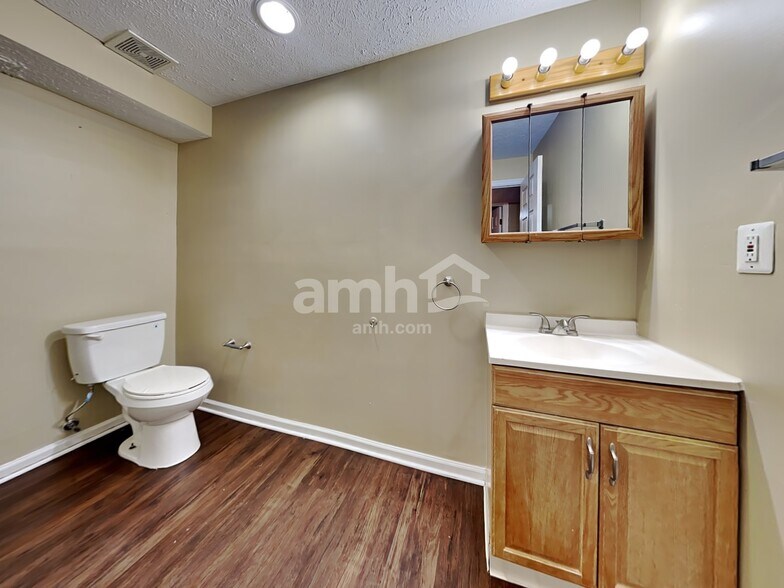 Building Photo - 505 Antietam Blvd