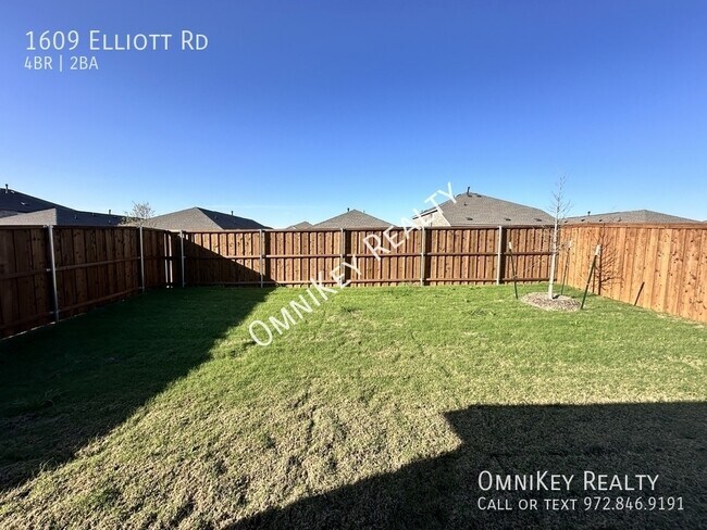 Building Photo - 1609 Elliott Rd