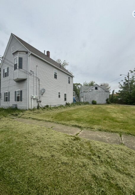 Building Photo - 1421 Long Ave