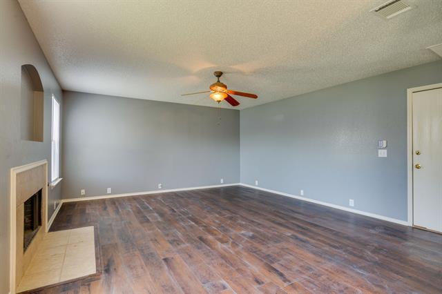 Building Photo - 901 Greenbend Dr