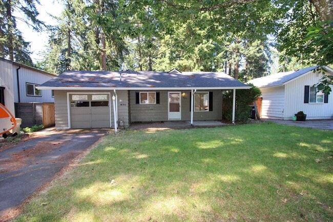 Primary Photo - 16711 SW Lake Forest Blvd