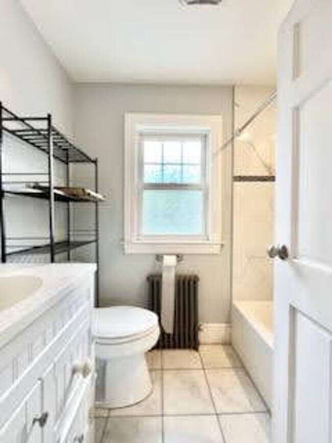 Building Photo - Single-Family House,In-Unit Washer and Dryer, Parking is Included, Central Heat/AC