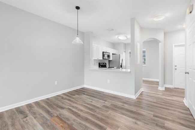 Building Photo - 8804 Riverside Ave
