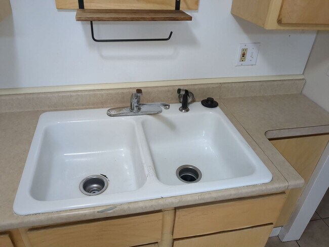 Building Photo - 8177 Darin St