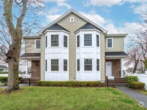 Building Photo - 25B Corchaug Ave