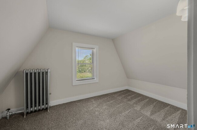 Building Photo - 115 Pequot Ave