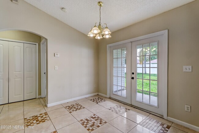 Building Photo - 9703 Cedar Ridge Dr W